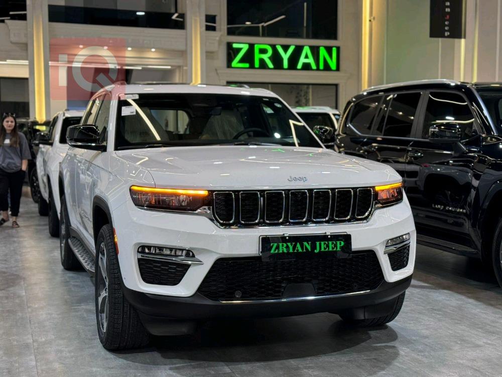 جیپ گراند شیرۆکی